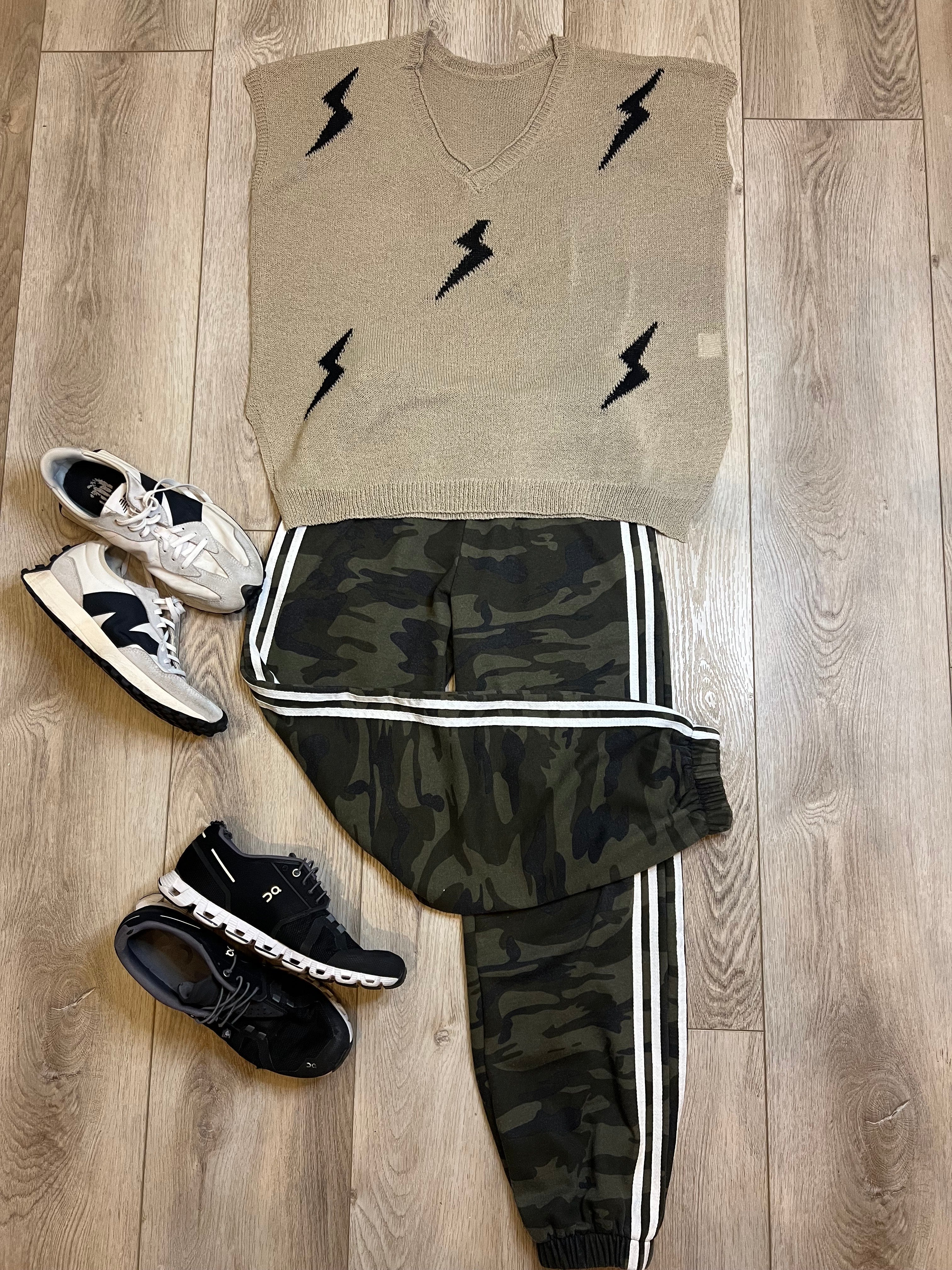 Cora Camouflage Pants With Side White Stripes